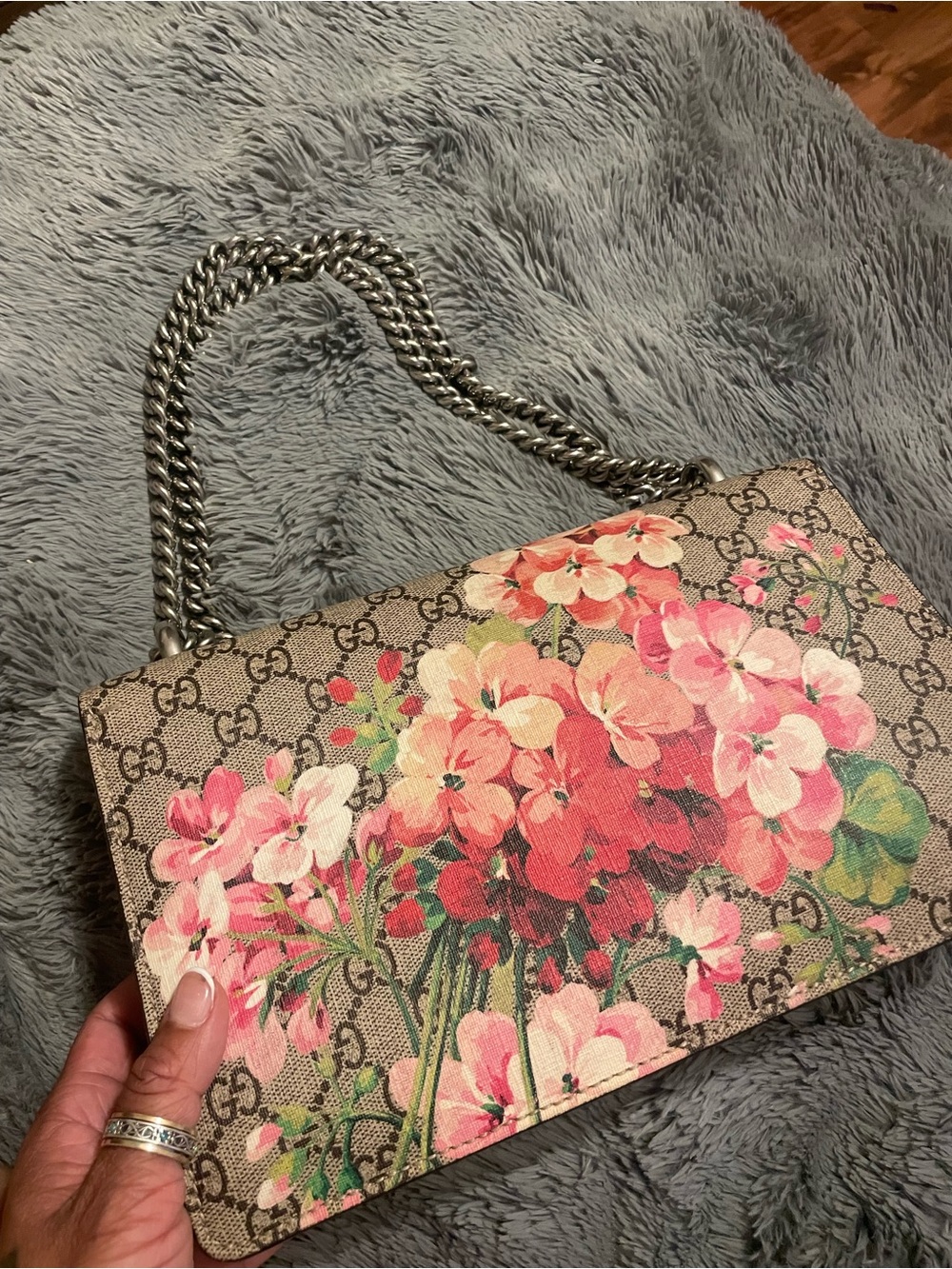 Gucci Beige GG Supreme Shoulder Bag with Pink Floral and Red Accents - Picture 12 of 12